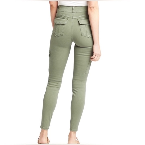 NWT Spanx Stretch Twill Ankle Cargo Pant in Soft Sage Size Small - Picture 5 of 8